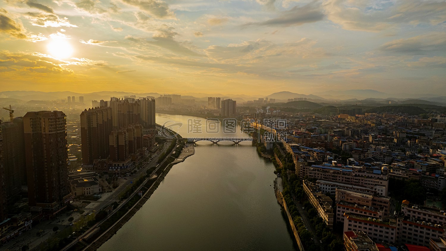 隆回大桥河岸风光