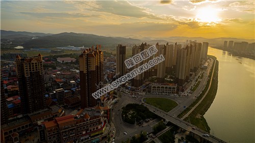 巴黎新城 滨江新城河边风光