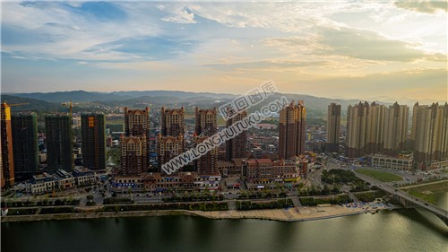 巴黎新城沿河风光