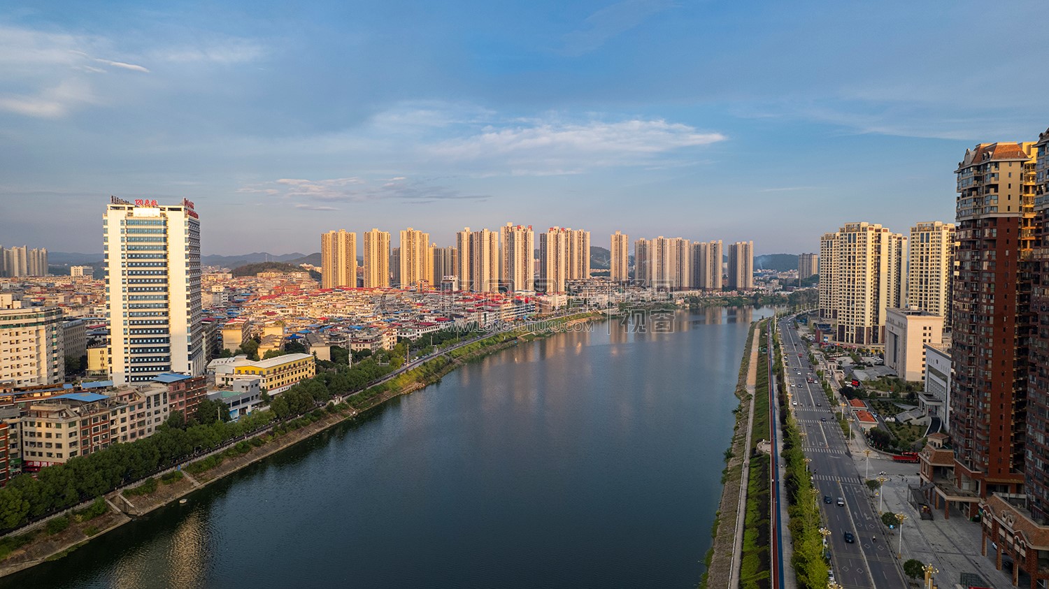 巴黎新城人民医院河岸