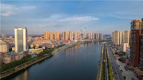 巴黎新城人民医院河岸