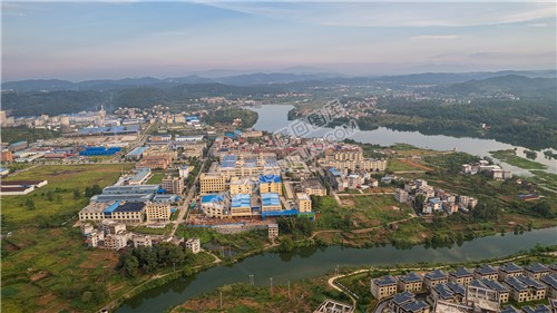 赧水河畔的隆回工业园