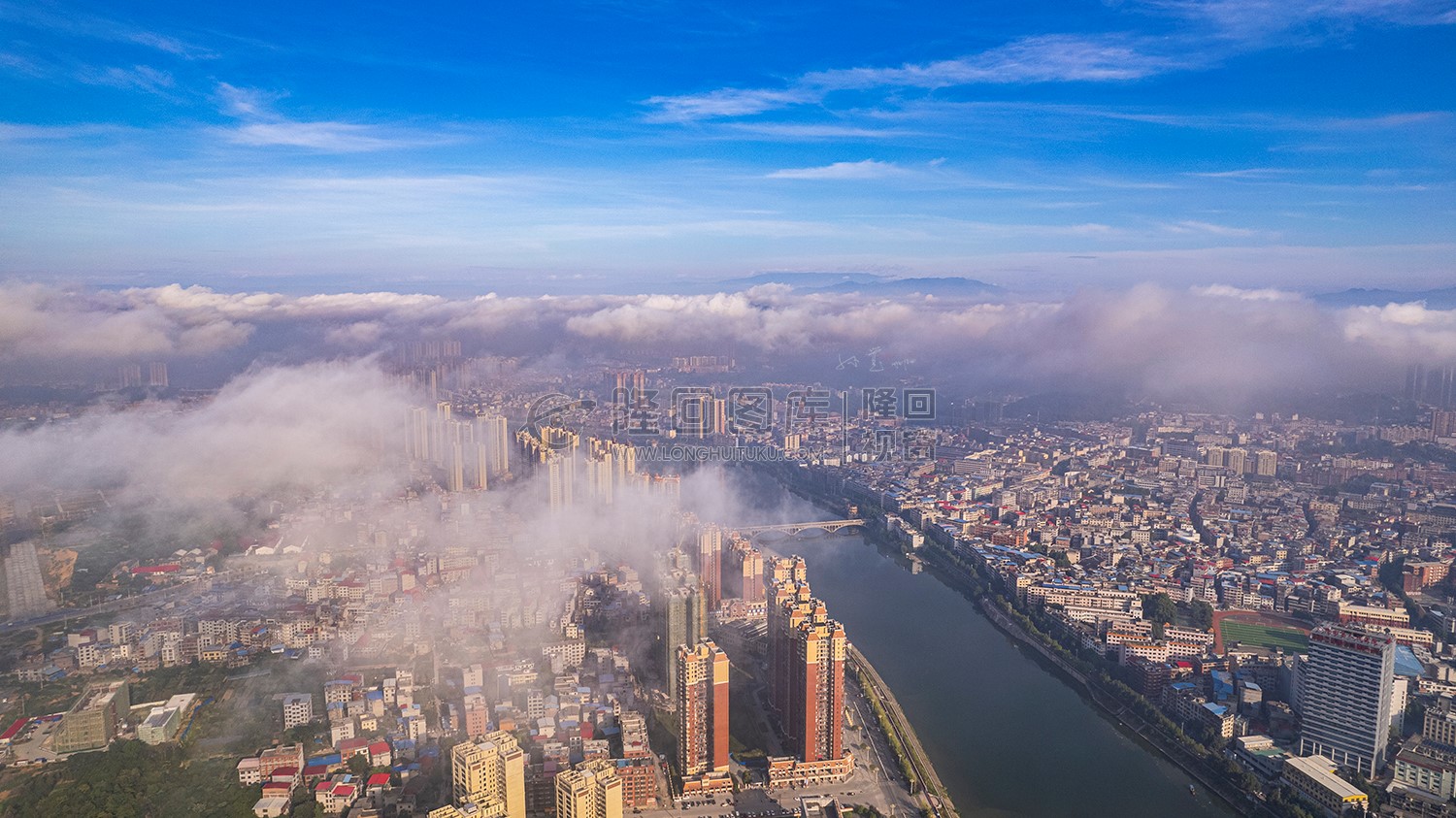 巴黎新城隆回大桥