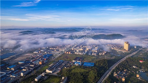 隆回工业园上空云海