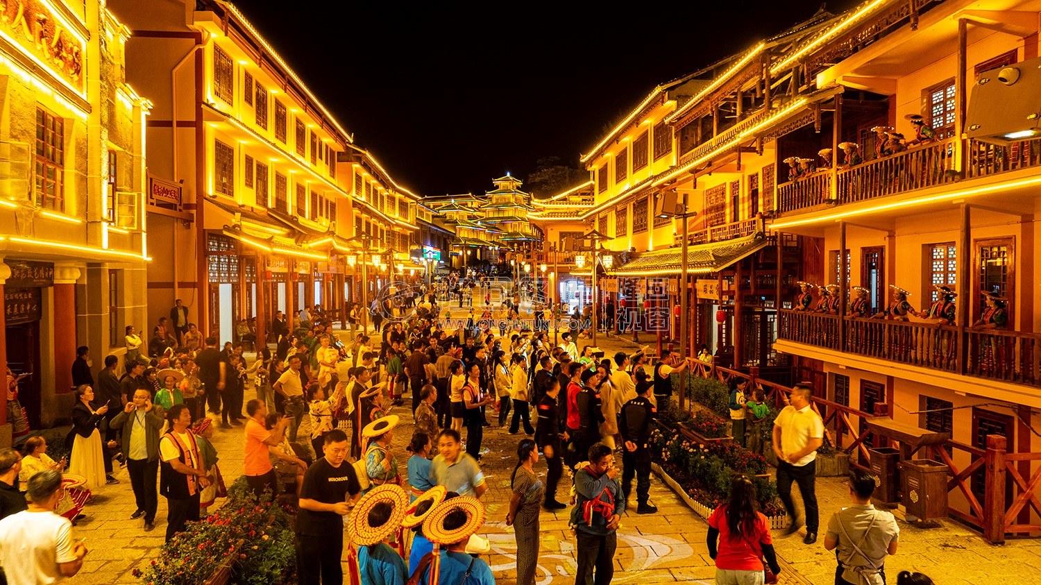 亲云街花瑶节目表演