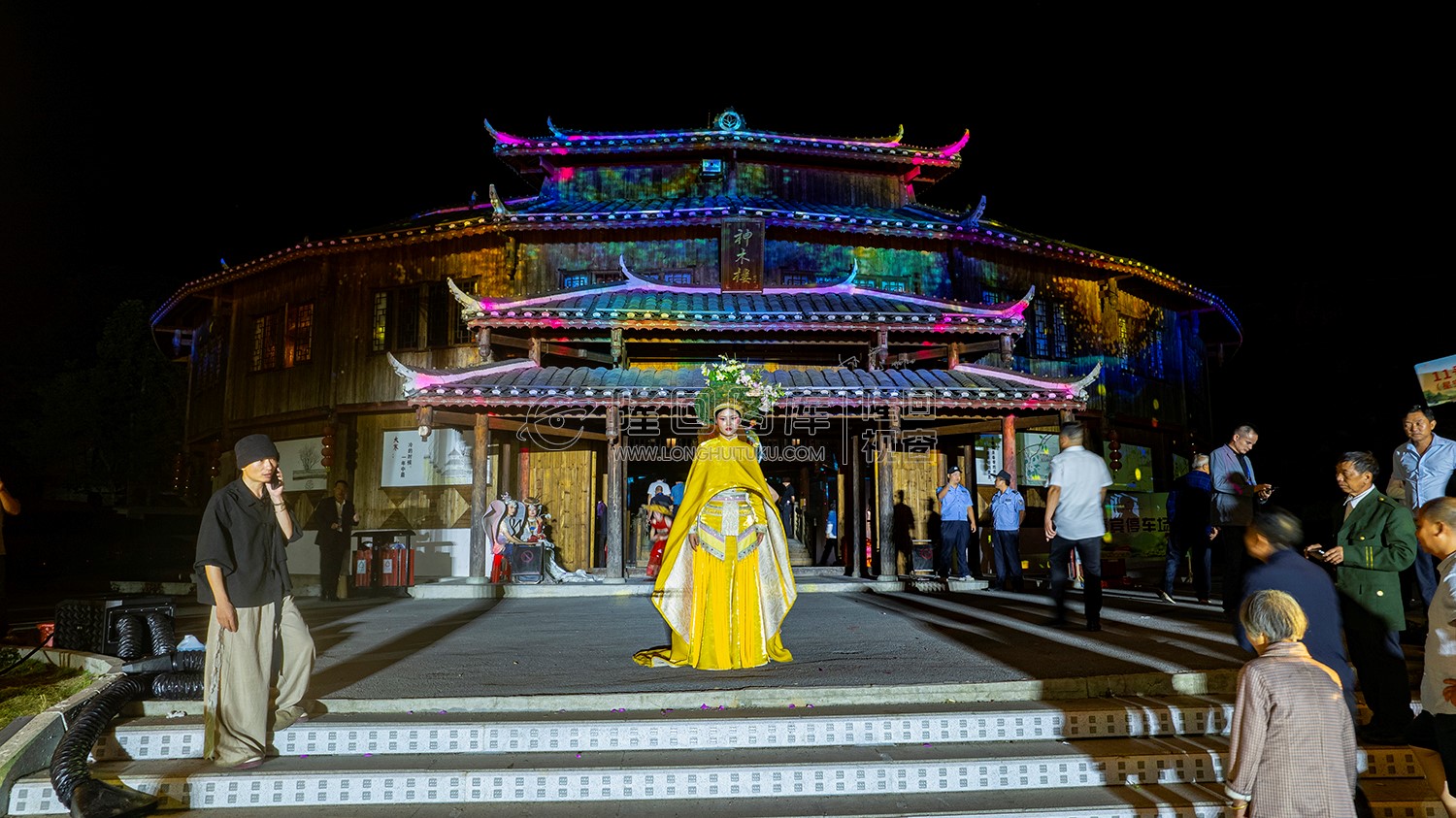 瑶王古寨里的神木楼