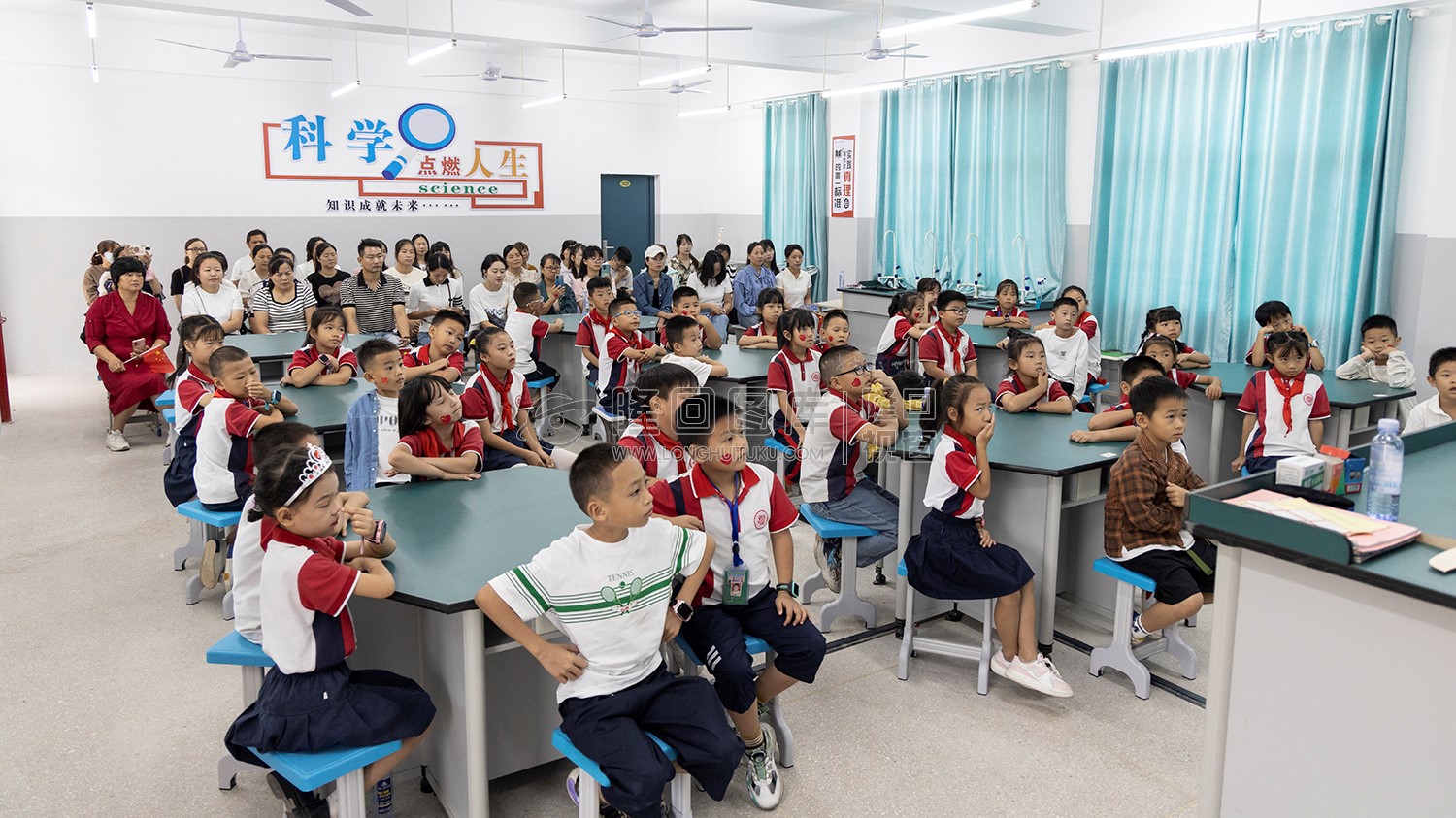 隆回芙蓉学校首届科技节