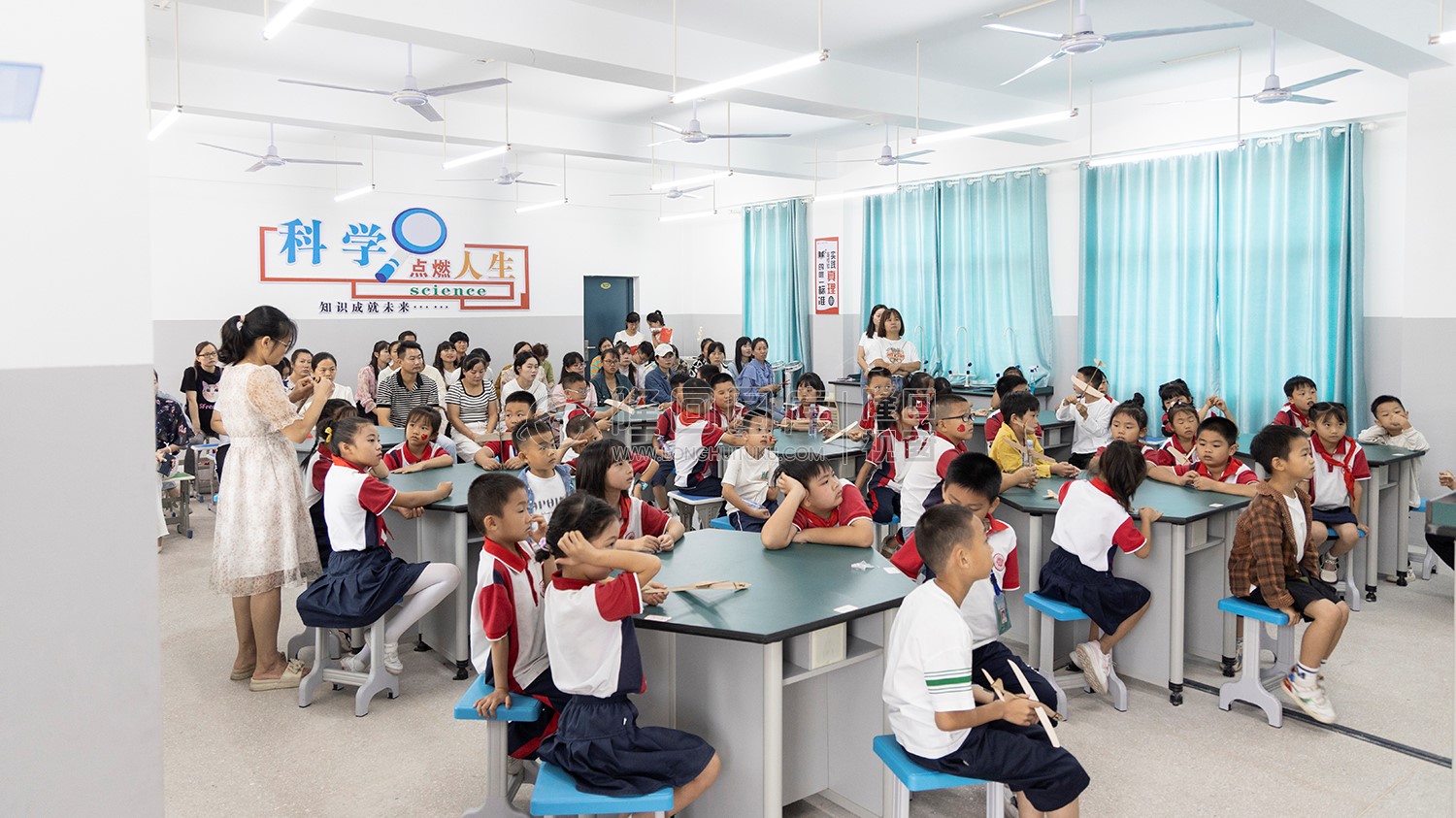 隆回芙蓉学校首届科技节