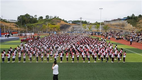 隆回芙蓉学校学生们