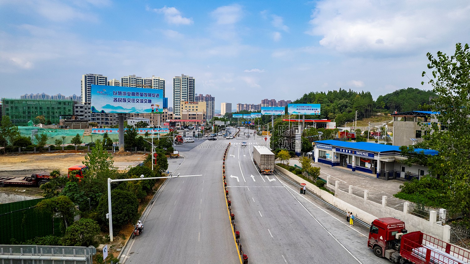 国庆节时的隆回收费站