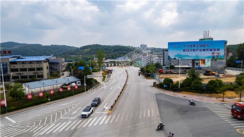 国庆节时的隆回收费站