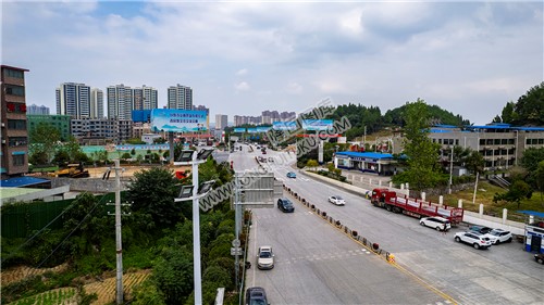 国庆节时的隆回收费站