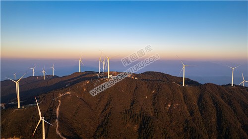 望云山的风电机
