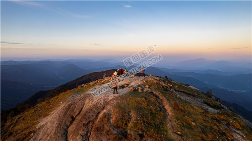 白马山顶心堂最高峰