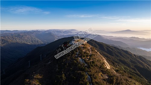 白马山顶心堂最高峰