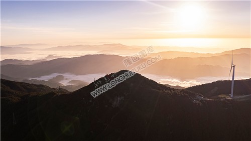 白马山的云海与日出