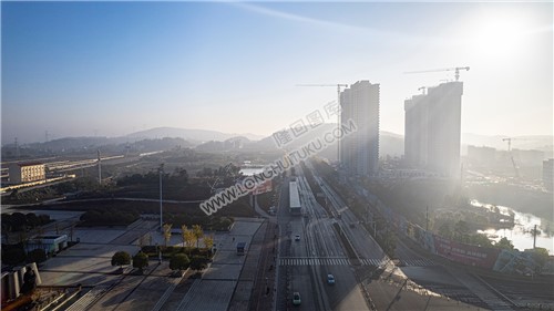 高铁站前站前路