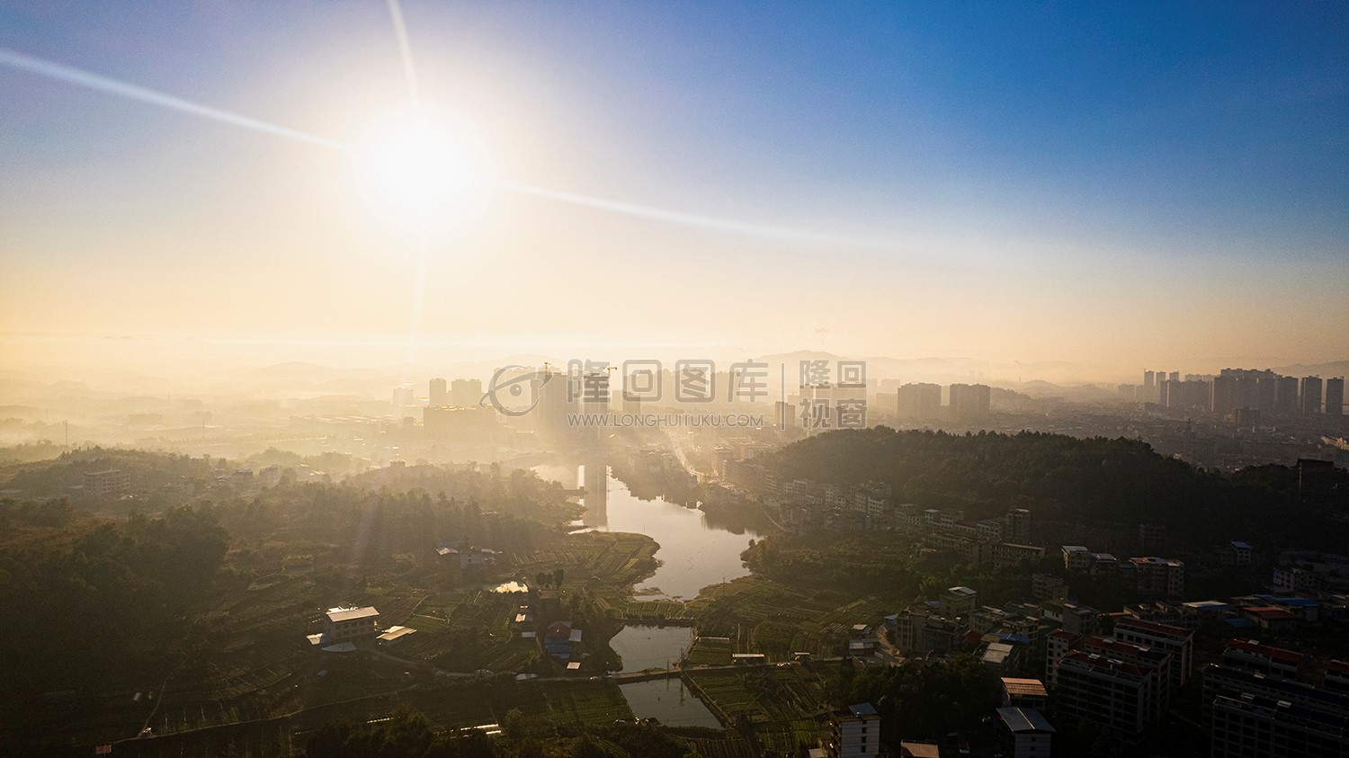 荷叶塘水库后面