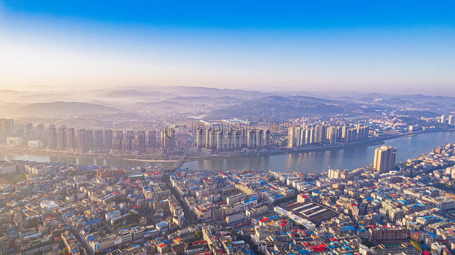 隆回县城日出航拍