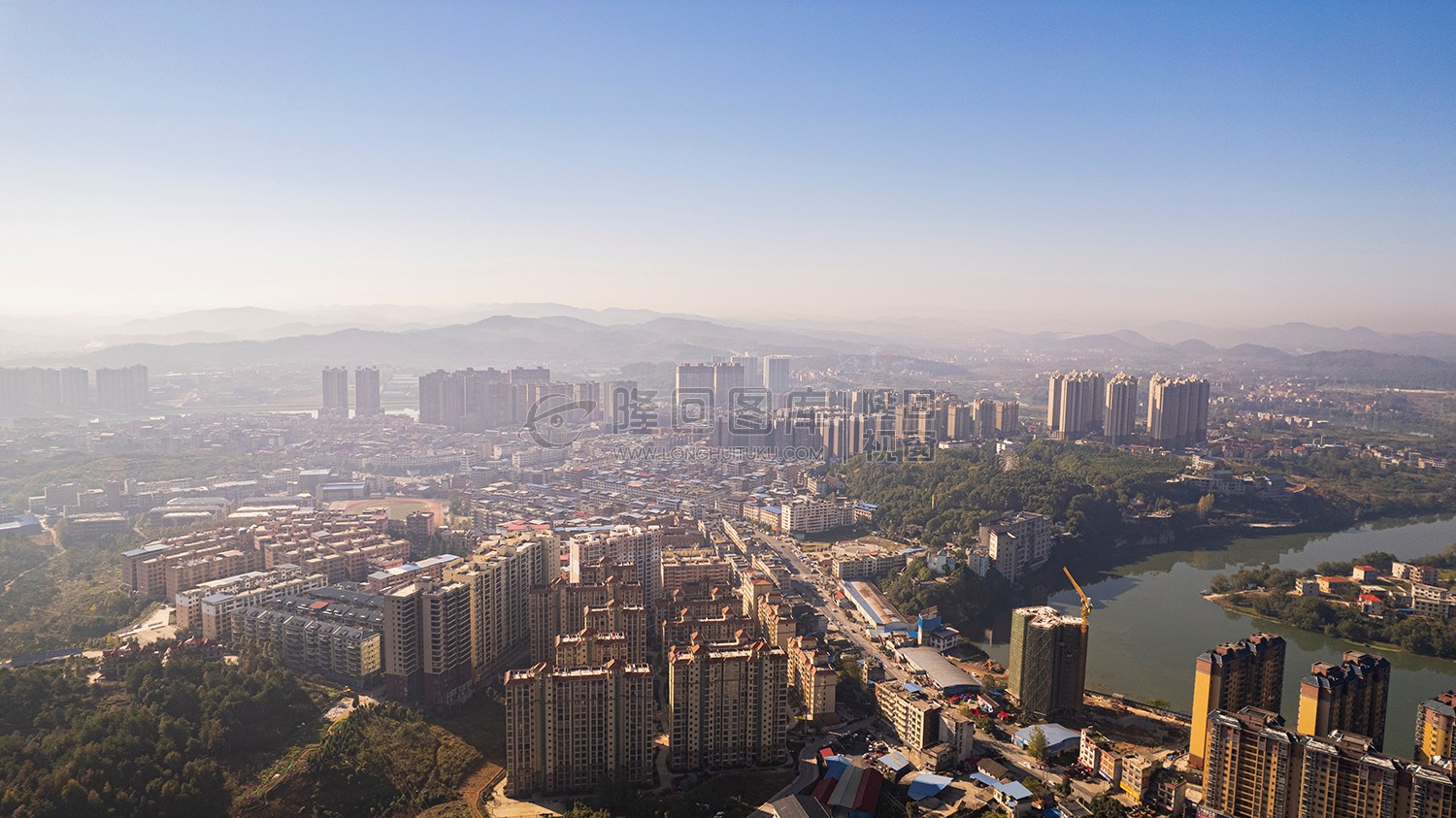 隆回花门路口拍摄