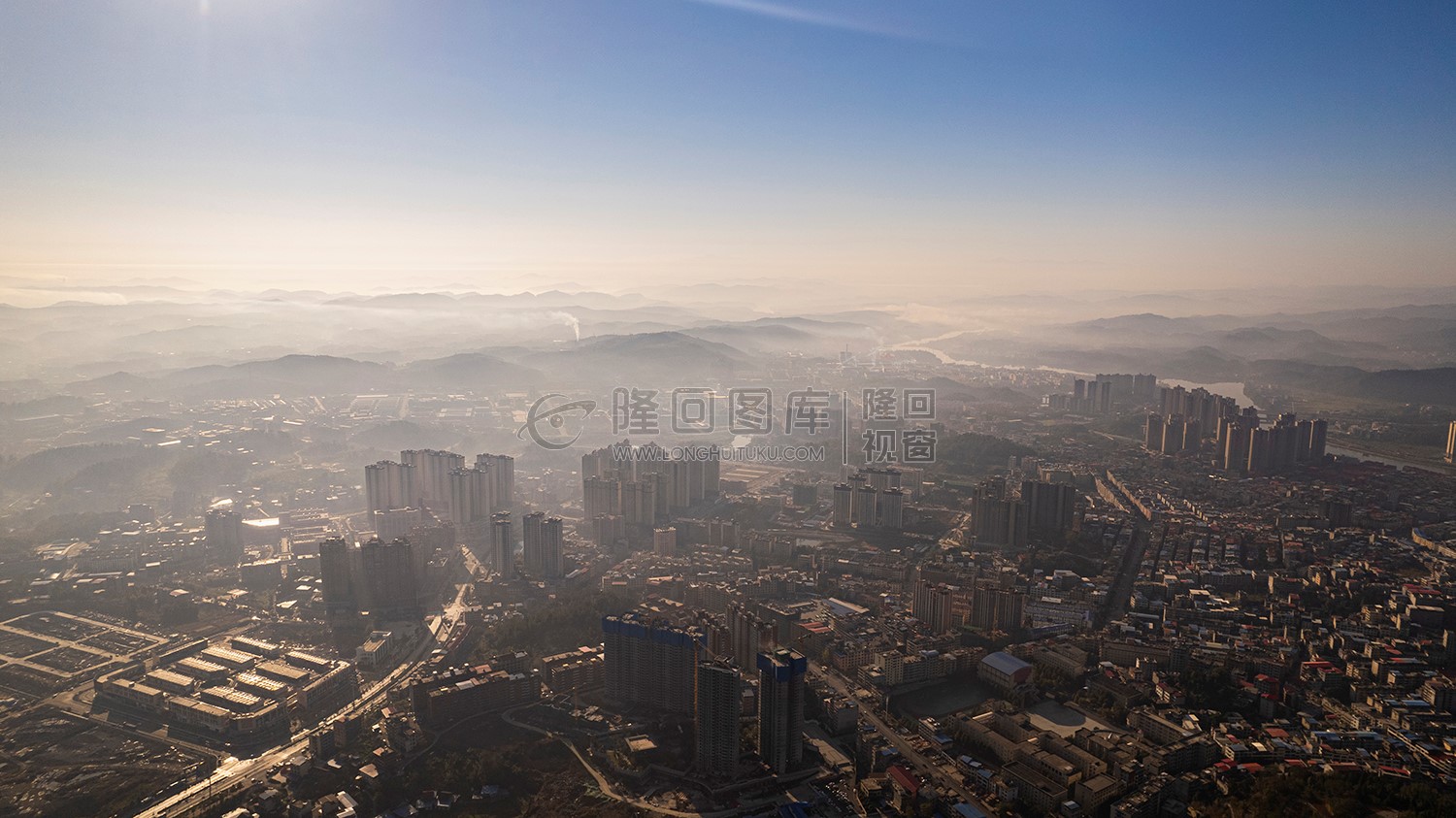 隆回万和学校城东方向