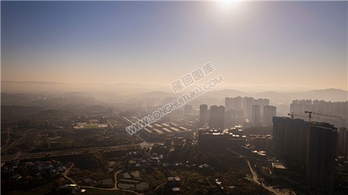 隆回方大丽家城东学校方向