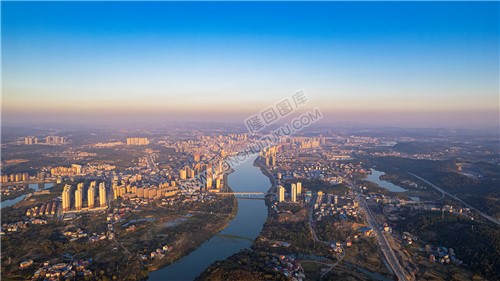 三阁司方向看隆回县城