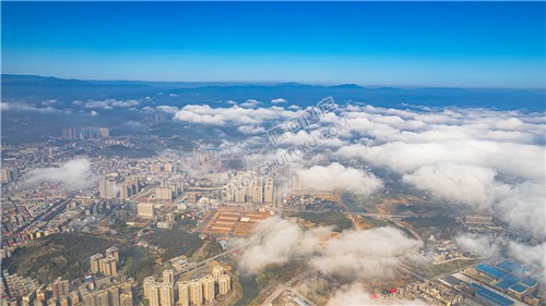 隆回付龙江上空