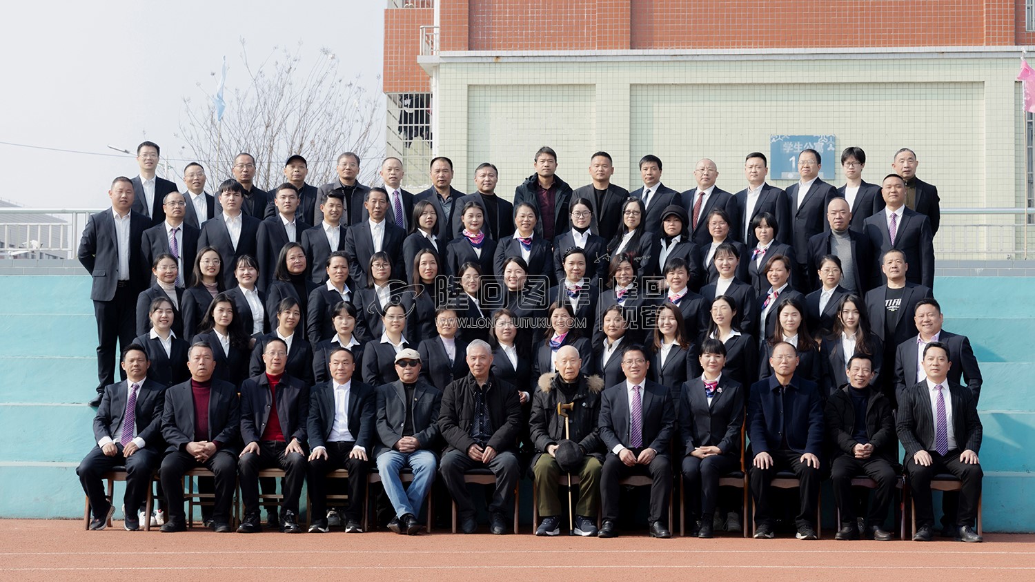 服装艺术系教师合影