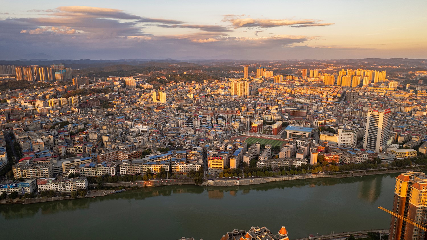 隆回一中人民医院方向