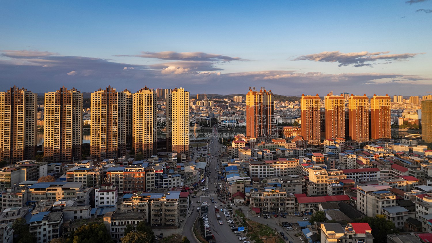 隆回天福往县城方向
