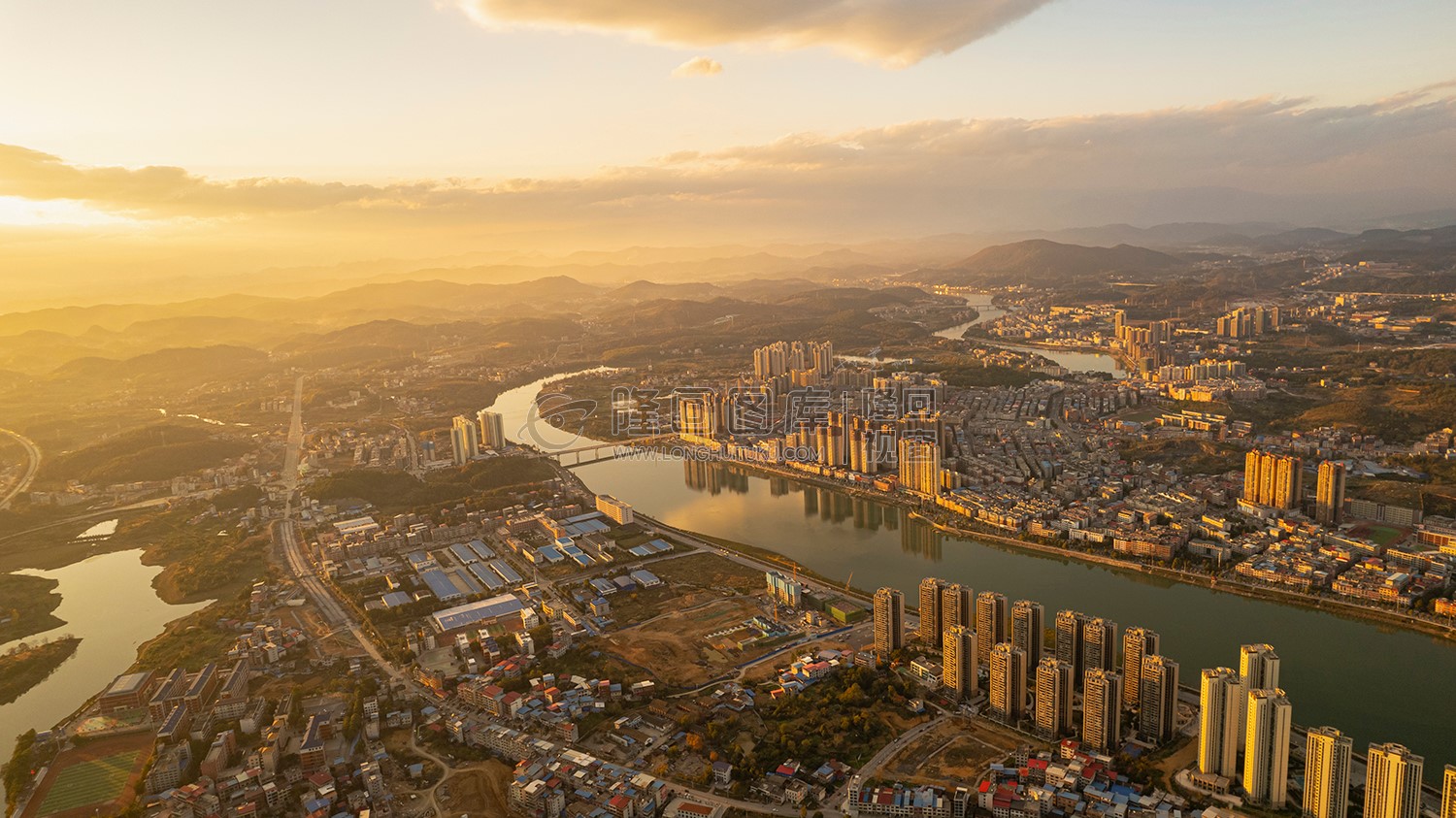 隆回城南工业园方向