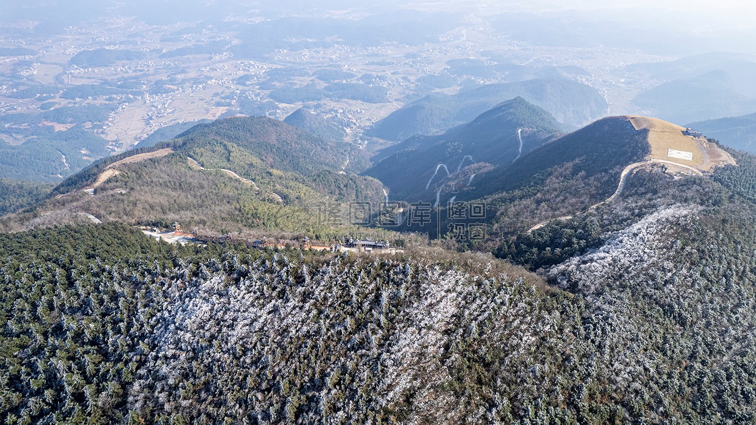 隆回大东山冬日雾凇，山脊雪景