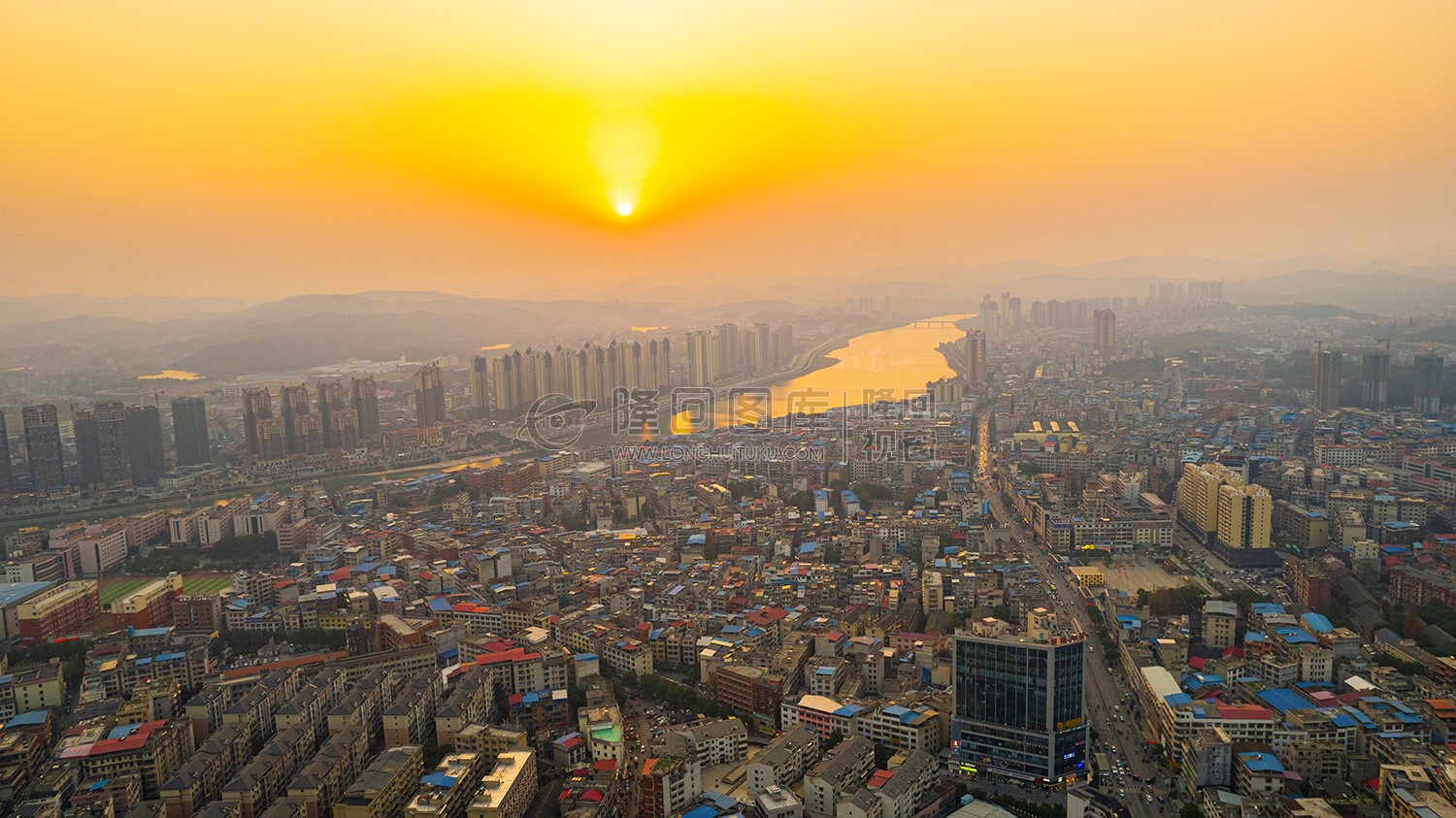 隆回朝阳大厦看落日
