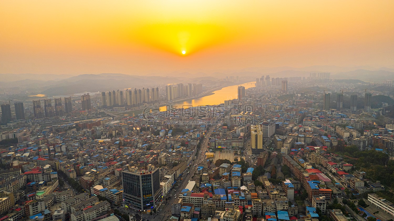 隆回朝阳大厦看落日