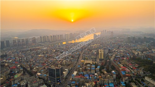 隆回朝阳大厦看落日