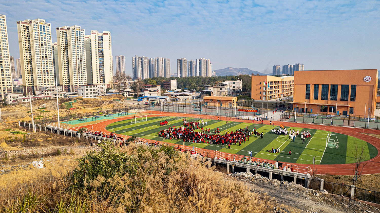 隆回芙蓉学校运动场