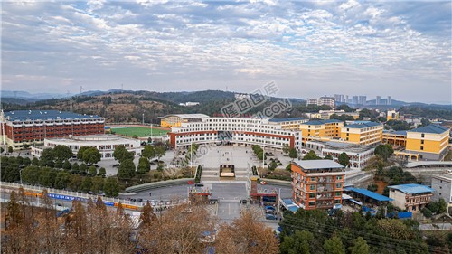 隆回职中冬日风光