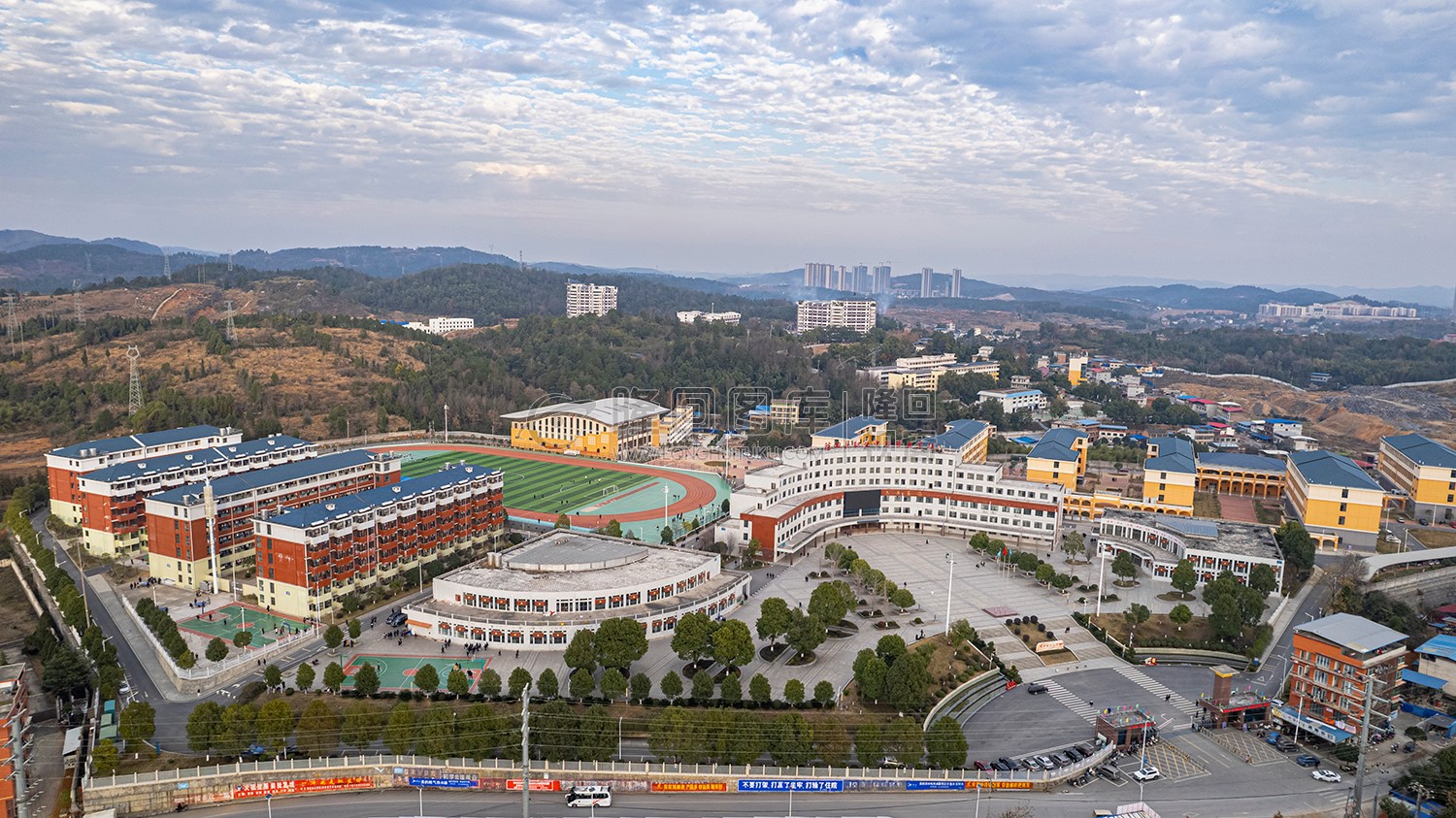 隆回职中新校区