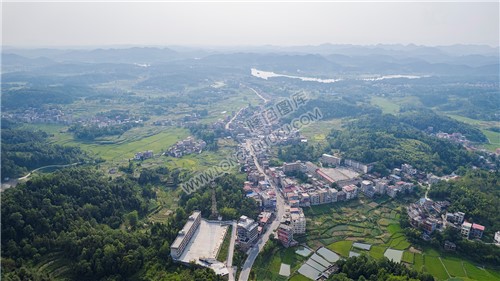 长铺主街道航拍