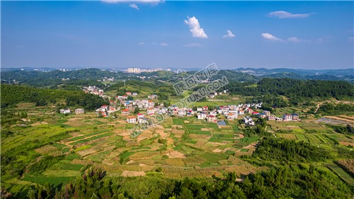 天子山脚下元冲村