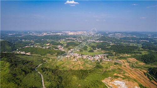 天子山脚下元冲村