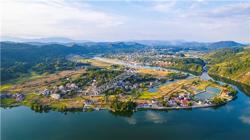 天子山村，泥斛村与天子村合并