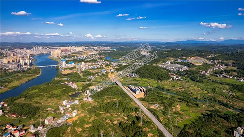 小江村县城方向