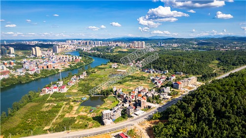 隆回二中对面的狮子村