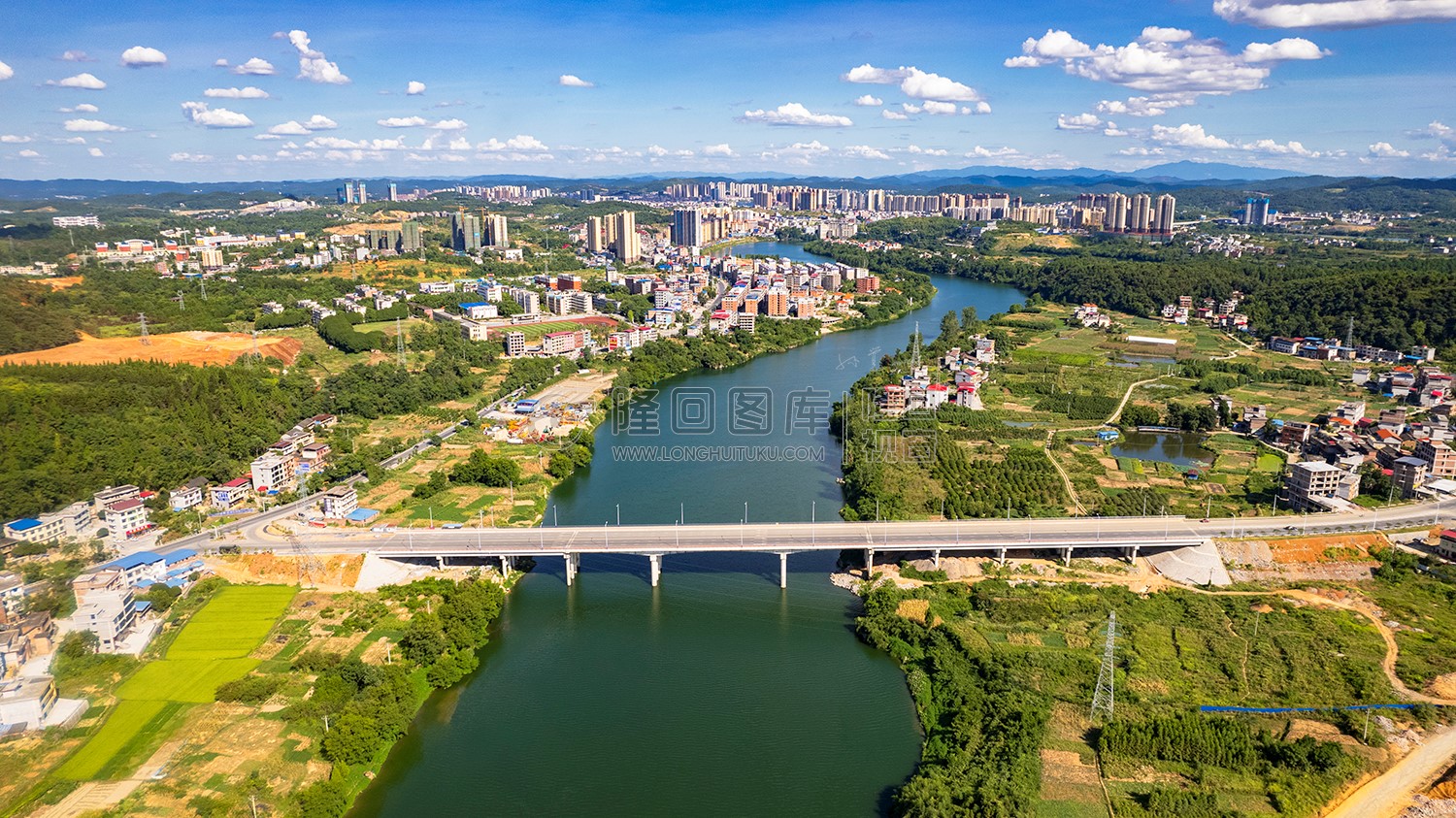 隆回二中对面的狮子村