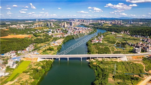 隆回二中对面的狮子村