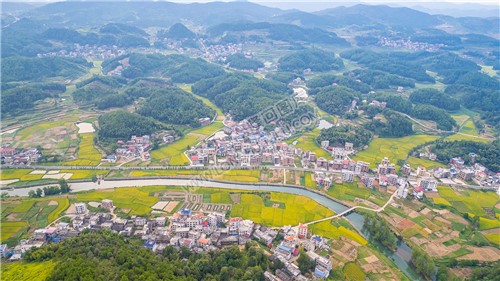 高空航拍优先村