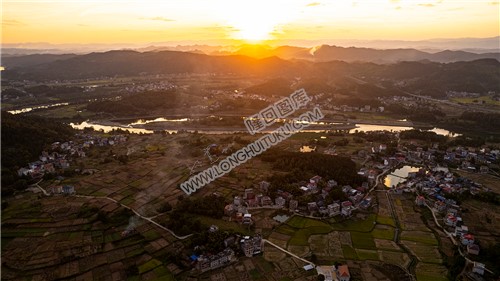 石梁村河中的狐狸岛