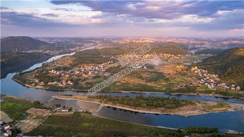 狐狸岛方向看石梁村